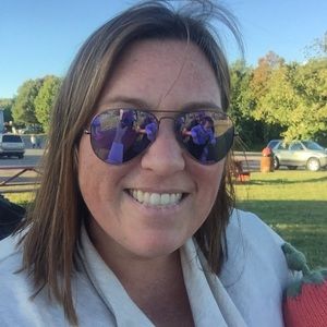 Meet your Posher, Jennifer